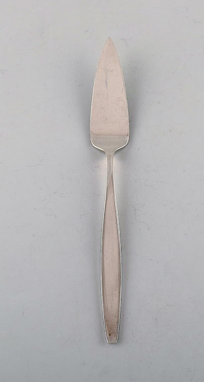 Tias Eckhoff for Georg Jensen. "Cypress" fish knife in sterling silver.
