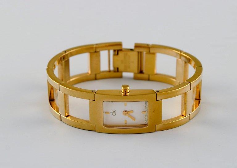 Klassisk Calvin Klein Lady bøjle armbåndsur. Sent 1900-tallet.  
