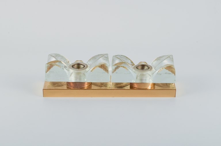 "Sische", Germany, designer wall lamp in clear glass and brass.
Designed in the 1970s.