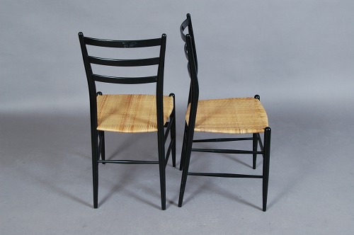 Www.antikvitet.net italiensk design. 4 spisestuestole. chiaveri ... Spisestuestole i flet