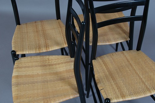Www.antikvitet.net italiensk design. 4 spisestuestole. chiaveri ... Spisestuestole i flet