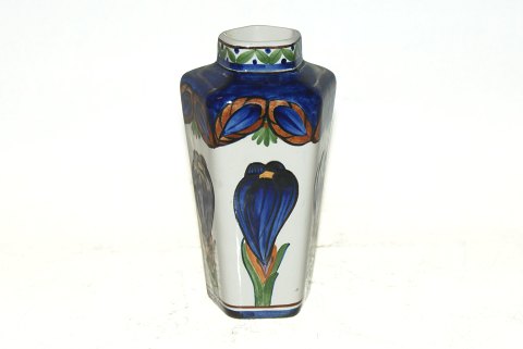 Alumina Angular Vase