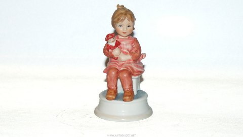 Hummel / Goebel figur: Lisbeth med dukke