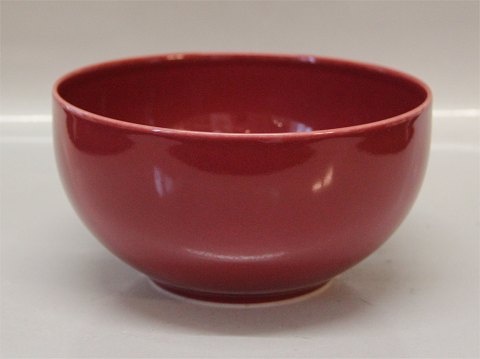Royal Copenhagen faience red top or red line - all red  -4 ALL Seasons 3089 
Salad bowl 8.8 x 17 cm (576)
