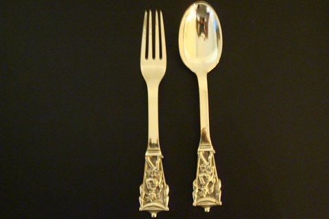 Children cutlery set in silver by Evald Nielsen "Fairytale Cutlery" 17 cm.
5000 m2 showroom.