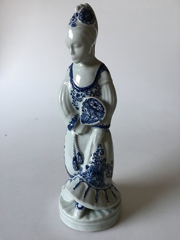 Royal Copenhagen Georg Thylstrup Figure af dame med spejl No 1529