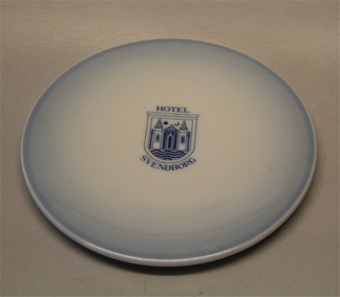 Bing & Grøndahl  Blå tone glat Hotelporcelæn 3121 Varmebrik - smørrebrik 15 cm 
Hotel Svendborg