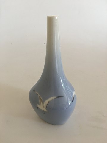 Bing og Grøndahl Triangulær Art Nouveau Vase med måger No 1714/59