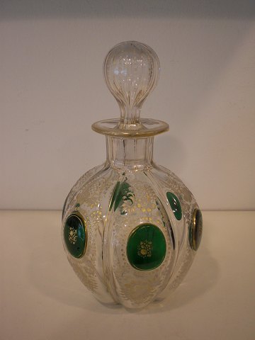 Stor parfumeflaske med grønne medaljoner - Bøhmisk.