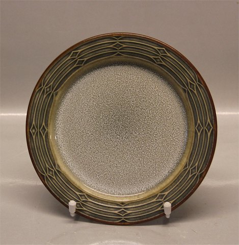 618 Plate 19 cm / 7.5" (027) Rune, Green Nissen Kronjyden B&G Quistgaard  
Stoneware