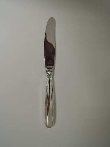 Karina 
Silver (830) 
Dinner knife