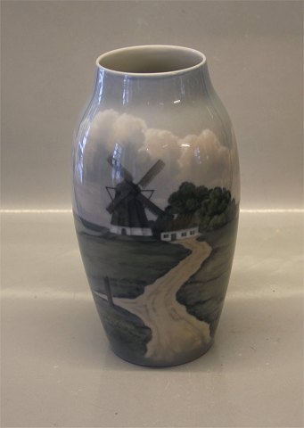 B&G Porcelain B&G 8793-243 Vase with old mill in farm scene 24.5 cm
