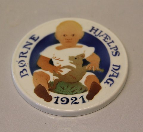 Aluminia Royal Copenhagen faience Children Days plates
1921 Boy with teddy bear Oscar Willerup 8.7 cm
