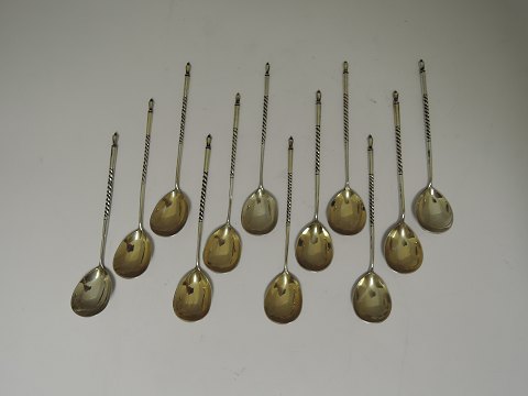 Russian Teelöffel
 Silber (84)
 12 Stück