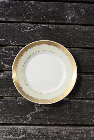 Dagmar with gold Danish porcelain, pastry plates 16cm