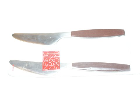Strata Knive af rustfrit stål og brun plast.