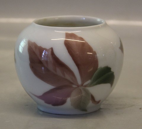 B&G Porcelain
B&G 1442-70 Art Nouveau Vase with autumn leaves 7 x 9 cm Signed G - for Fanny 
Gaarde ?