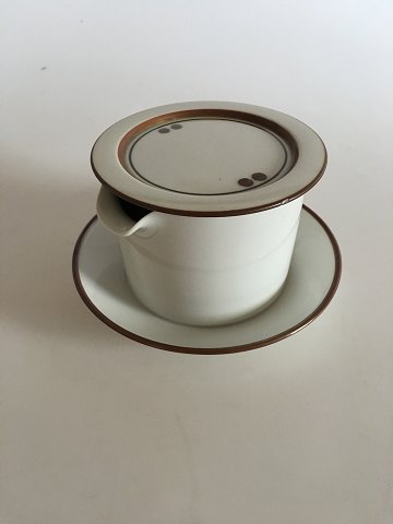 Royal Copenhagen Domino Sauceskål på fast fad No 14916