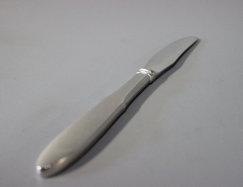 Dinner knife, 
MITRA, by Georg Jensen, Steel.
5000m2 showroom.