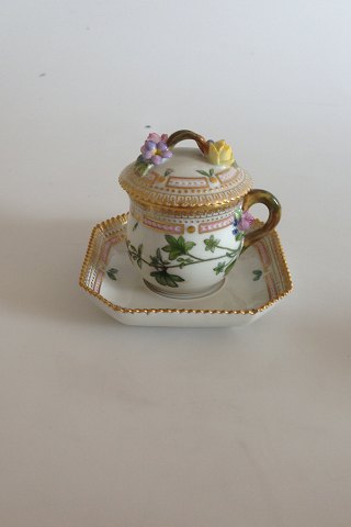 Royal Copenhagen Flora Danica Cream Kop No 3514