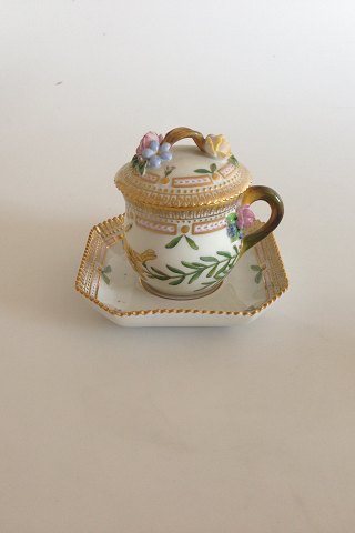 Royal Copenhagen Flora Danica Creme Kop No 3514