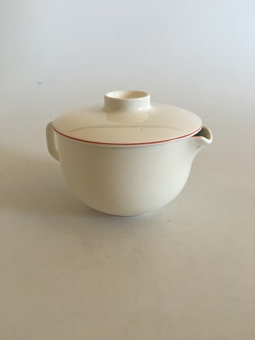 Royal Copenhagen Rødtop / Rødkant Kande med Låg No 3085