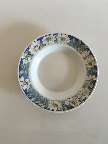 Royal Copenhagen Vildrose Dyb Tallerken No 605