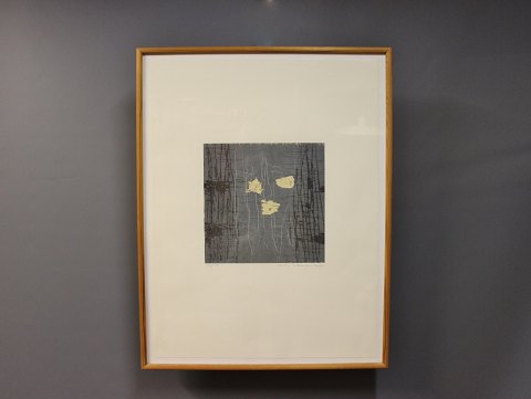 Træsnit i mørke farver signeret Kehnet Nielsen 2000.
5000m2 udstilling.
