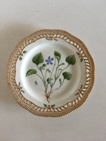 Royal Copenhagen Flora Danica Frokosttallerken No 20/3554 med Gennembrudt Kant