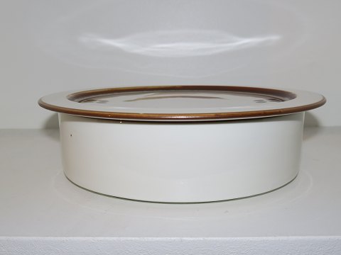 Domino
Lidded bowl