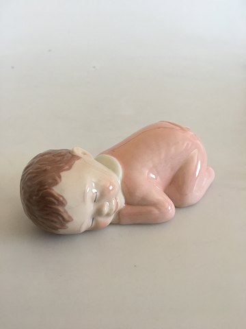 Royal Copenhagen Figur af Sovende Baby Pige No 025