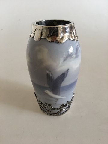 Royal Copenhagen Art Nouveau Vase No. 1138/88A med Anton Michelsen Sterling Sølv 
Monteringer