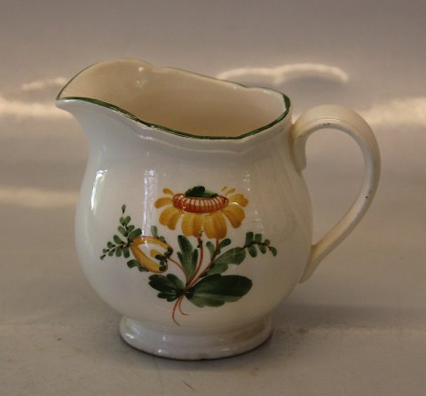 Maj Yellow Aluminia Faience Creamer 8.5 cm