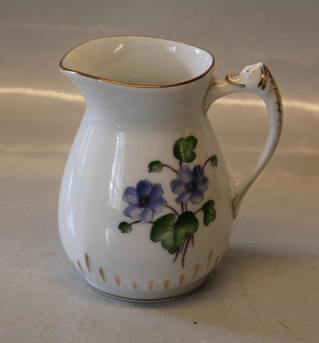 B&G Blue Anemone  white porcelain 189 Creamer 10.5 cm 2.25 dl
