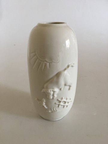 Royal Copenhagen Blanc de Chine Vase af Bode Willumsen No 20498