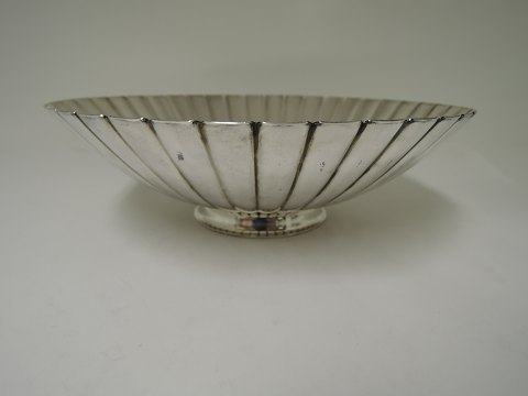 Georg Jensen
sterling
silver Bowl
Model 856A
Design; Sigvard Bernadotte