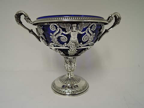 L. Berth
Silber (830)
Kandis Schale mit blauem Glaseinsatz