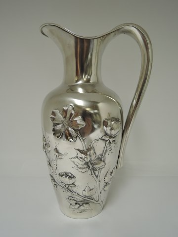 P. Hertz
Silver (830)
Water pitcher