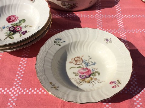 Royal Copenhagen
Frisenborg
Dyb tallerken
#910/1614
*60Kr