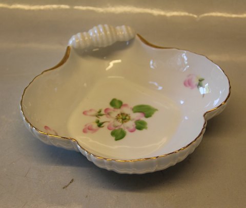 B&G Victor Hugo - vild rose på hvidt porcelæn med guldkant 042 Muslinge skål 15 
cm