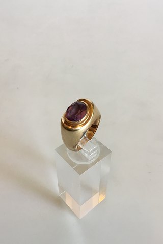 Guldring med Ametyst. 14 K