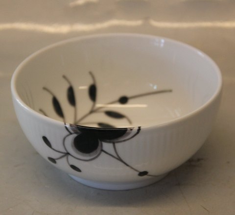 Black Fluted MEGA Danish Porcelain 454-1 Bowl 47 cl 6 x 13 cm (1017025) Mega 
Black