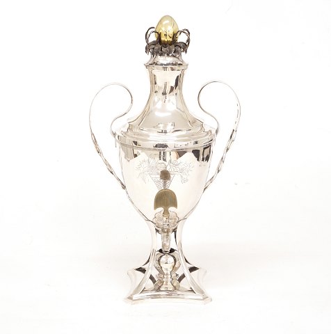 Hans Christian Ludvig From Stilling, Viborg, 
Denmark, 1804-36: A large samovar, silver. H: 
46gr. W: 1.848gr