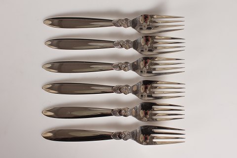 Georg Jensen
Cactus cutlery
Dinner fork
L 19,7 cm