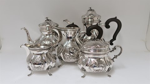 Silver service
Silver (830)
Tea coffee set
5 parts