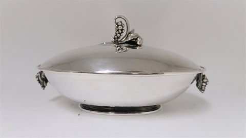 Georg Jensen
Sterling (925)
Oval Schalendeckel
Design 408B