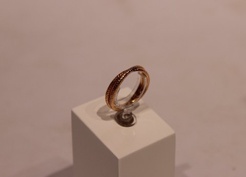 Gilded 925 sterling silver twisted ring by Christina Jewelry.
5000m2 showroom.