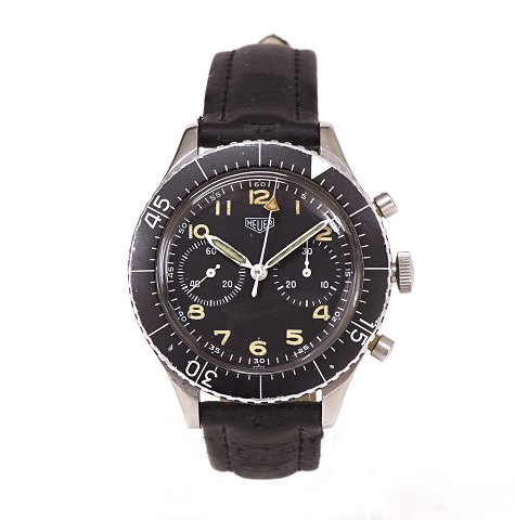 Heuer Bundeswehr med indgravering på bagkasse. 
Ref. 1550 SG. Ca. år 1967. D: 43mm