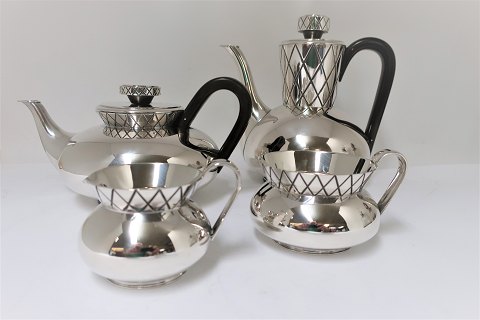 Hingelberg
Sterling (925)
Tea - coffee service.
4 parts