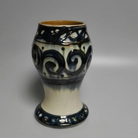 Kig Ind Antik Kahler Vase Hojde 24cm